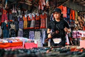 BIB: 
                            <button type="button" onclick="openModal(25554219)" class="btn btn-primary btn-sm float-right btn-popup" data-toggle="modal" data-target=".modal-high-quality">
                        <i class="fas fa-shopping-cart"></i> Add to Cart
                    </button>
                                            <button type="button" onclick="isThisMe(25554219, true)" class="btn btn-success btn-sm float-right btn-popup btn-isme hidden" data-toggle="tooltip" data-placement="bottom" title="นี่คือรูปของคุณใช่ไหม คลิกที่นี่เพื่อเอาเข้าอัลบั้ม">
                        <i class="fas fa-plus"></i> Add to album
                    </button>
                    <button type="button" onclick="isThisMe(25554219, false)" class="btn btn-warning btn-sm float-right btn-popup btn-isnotme hidden">
                        <i class="fas fa-ban"></i> Remove from album
                    </button>